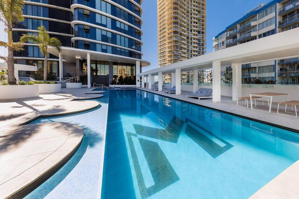 Apartment In The Heart Of Surfers Paradise Oceanview Cozy 1b 34f *