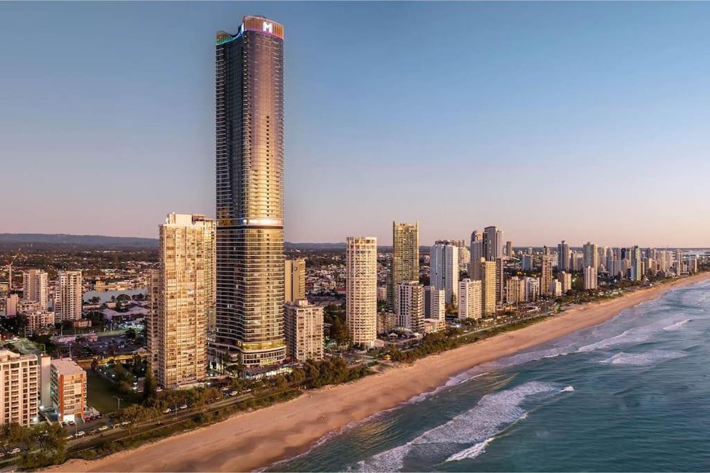 In The Heart Of Surfers Paradise Oceanview Cozy 1b 34f Apartment Gold Coast
