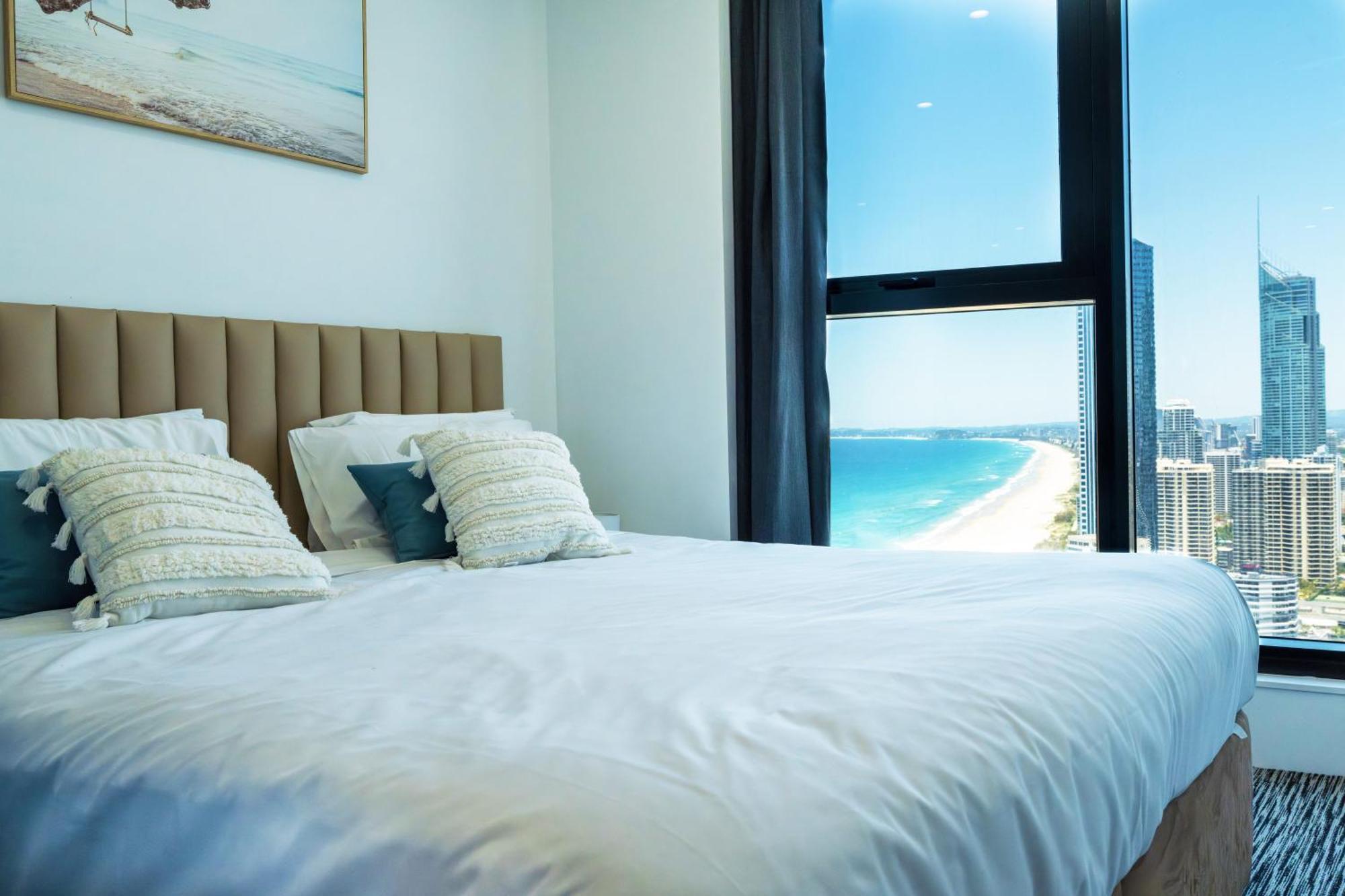 Apartment In The Heart Of Surfers Paradise Oceanview Cozy 1b 34f Gold Coast
